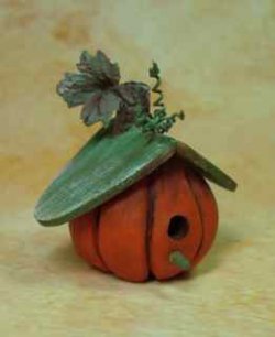 Pumpkin birdhouse kit